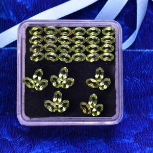 39 Stück VVS Natürlich Peridot 5mm 3mm Oval Facettiert Schliff Unbehandelt Lose - Bild 1 von 4
