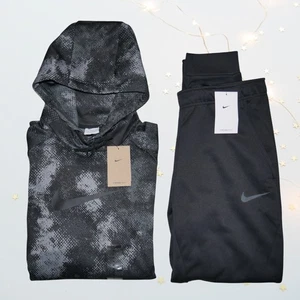 Nike Therma-Fit 2 PC Felpa Uomo Big Swoosh Pile Tuta Set Regalo Nuova con etichette - Foto 1 di 20