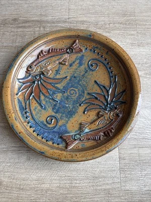 Original Vintage Artist Signed Studio Pottery Dish Ceramic Glazed Floral Plate - Image 1 of 2