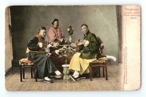 c.1910 Postcard Chinese People Smoking Opium Den Pipe Fiends Hong Kong Sayce Co. - Imagen 1 de 2