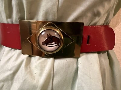 VINTAGE ROGER VAN S RED LEATHER BELT ENAMAL HORSE HEADS BRASS BUCKLE SIZE SM 28 - Image 1 of 4
