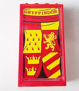 LEGO: Window & Glass 1x4x6 with 'GRYFFINDOR' Red & Yellow Coat of Arms, Sticker - Picture 1 of 1