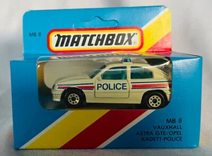 Matchbox-(1-75) - 48h - Vauxhall Astra GTE Police Light blue box - Picture 1 of 1