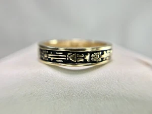 Vintage 14k Yellow Gold Signed Designer Black Celtic Design Wedding Band Ring - Picture 1 of 6