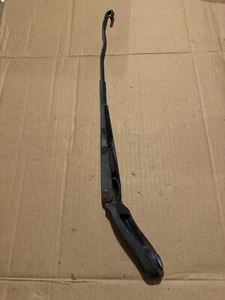 Dodge Durango 4.7L Left Driver Windshield Side Wiper Arm 98 99 00 01 02 03 - Picture 1 of 8