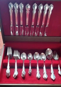 49 Pc Set 1847 Rogers Bros IS Silverplate “Reflections" Flatware - Picture 1 of 5
