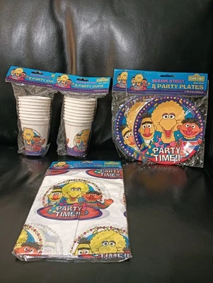Mantel vintage 1996 Sesame Street Party Supplies X16 platos X16 tazas X1  Foto 1 de 4