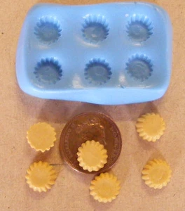6 bases reutilizables para cupcakes molde de goma de silicona Tumdee escala 1:12 casa de muñecas - Imagen 1 de 7