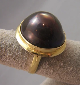 14K Yellow Gold 18mm Dark Mabe Pearl Ring Size 7.75 - Picture 1 of 6