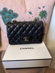 Borsa vip gift Chanel modello mini Timeless - Foto 1 di 12