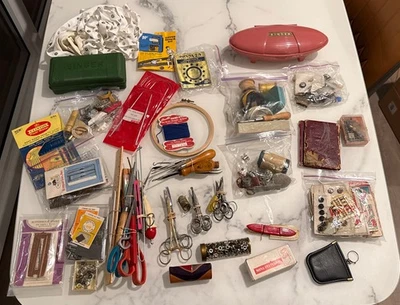 ENORME LOTE DE ACCESORIOS DE COSTURA VINTAGE Foto 1 de 4