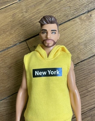 Poupée mannequin ken Moderne Barbu de la Marque Mattel - Photo 1/2