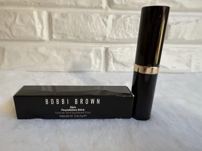 Base en barra Bobbi Brown Skin en tono PORCELANA N-012 tamaño completo 9 g nueva en caja Foto 1 de 4