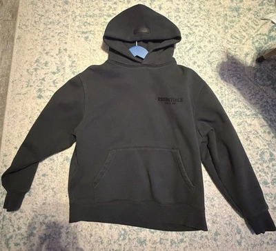 Sudadera con capucha negra Small Essentials para hombre Foto 1 de 3