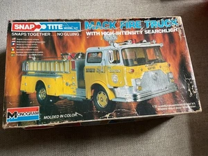 Monogram Mack Fire Truck 1214 Snap Tite 1:32 Model 1982. Rare Vintage Model. - Picture 1 of 20