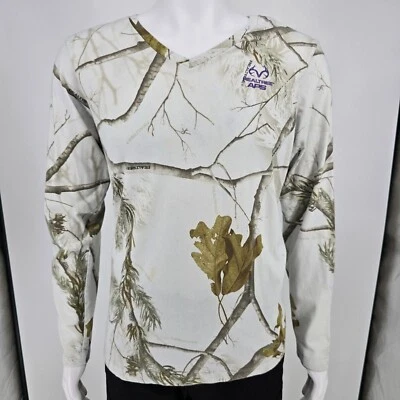 2010s Realtree APS Snow Camo V-Neck Long Sleeve Performance T-Shirt (Womens XXL) - Image 1 of 4