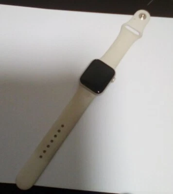 Apple Watch Series 5 40mm Aluminium Case with White Sport Band - S/M & M/L (GPS) - Image 1 of 2