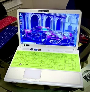 Sony Vaio - Picture 1 of 3