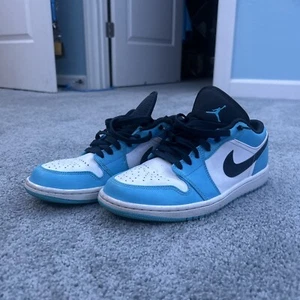Size 8- Jordan 1 Low UNC 2021 Black/University Blue/White WITH BOX - Picture 1 of 7