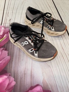 On-Running On Cloudseclipse Damenschuhe grau beige Größe 6 189,95 $ - Bild 1 von 6