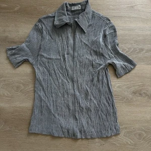 Zara Women Large White & Gray Polyester Accordion Sleevelss Zip Up Shirt - Picture 1 of 7