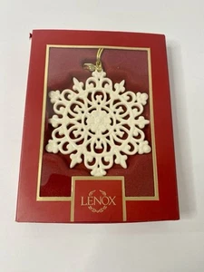 Lenox 2023 Snow Fantasies Snowflake Ornament Holiday Christmas W/ Box - Picture 1 of 6