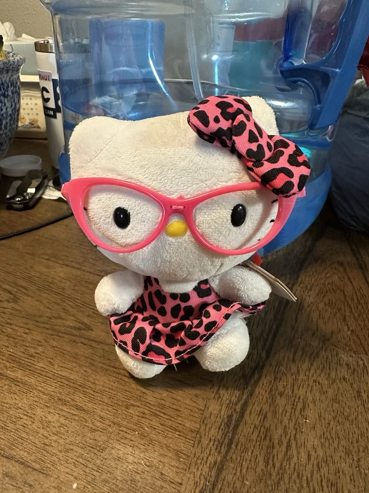 Hello Kitty Peluche Con Vestido Guepardo Y Gafas NUEVO CON ETIQUETAS Foto 1 de 1