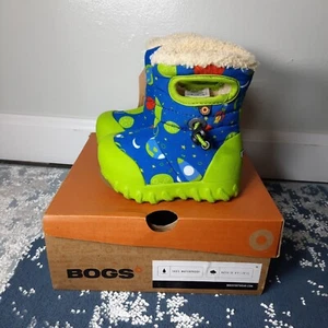 BOGS BMoc Space Snow Rain Boots Toddler Size 4 Blue Waterproof Insulated NEW - Picture 1 of 6