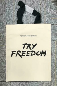RARE CHANEL Vip Gift Try Freedom & Join The Movement Limited Edition F/ Shippin - Picture 1 of 2