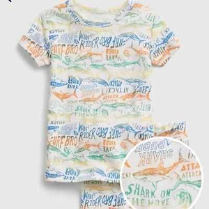 NWT BabyGap Organic Cotton Shark PJ Set (Size 2T) - Picture 1 of 5