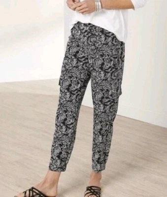 Soft Surroundings Womens Black&White Floral Cargo Style Pants 2X - Image 1 of 4