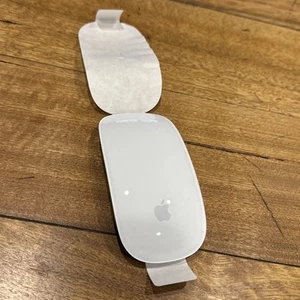 Genuine Apple Magic Mouse 2 A1657 - Opened - Never Used - Picture 1 of 4
