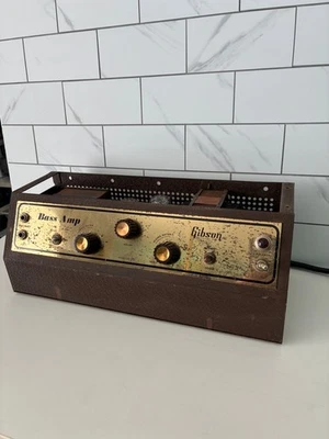 AMPLIFICADOR DE TUBO DE BAJO GIBSON GA-100 ORIGINAL ULTRA RARO DE COLECCIÓN 1960 A 1961 Foto 1 de 4