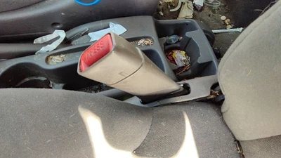 01-05 Chrysler Pt Cruiser Driver Izquierdo Delantero Cinturón de Seguridad Hebilla Receptor Fl Taupe Foto 1 de 4