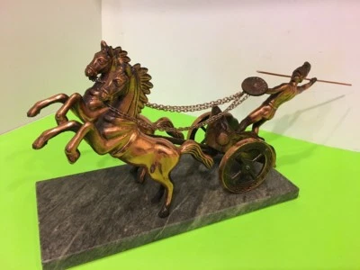 Soldado Romano 2 Caballos Carro Estatua Placa de Cobre, Mármol Art Deco Escultura. Foto 1 de 4