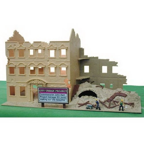 Model Power 579 HO Scale Built-up Urban Renewal Building - Image 1 of 1
