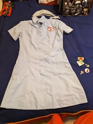 Vestido de voluntario vintage de la Cruz Roja Americana, uniforme y gorra de enfermera de los años 50, Foto 1 de 4