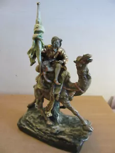 Antica Austria Porcellana Imperiale Giro Anfora ARABO SU CAMMELLO Figura 18,5" 8242 - Foto 1 di 12