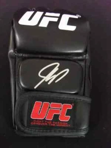 George St-Pierre Signed UFC MMA Glove COA - Picture 1 of 2