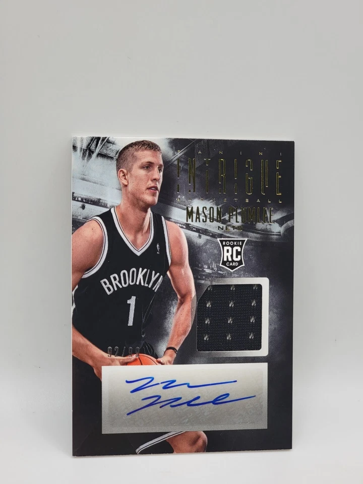2013-14 Panini Intrigue - Memorabilia autografiada de novato #15 Mason Plumlee... Foto 1 de 2
