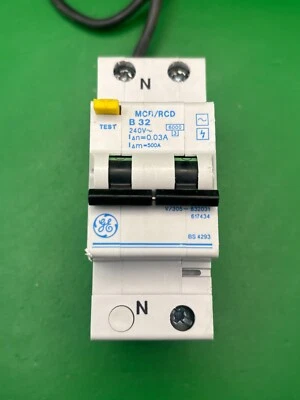 GE V/305-832031 617434 B32 32A 30mA RCBO - Image 1 of 4
