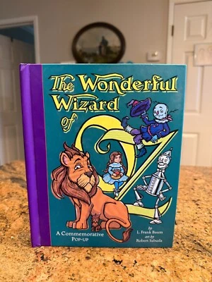 The Wonderful Wizard of Oz a Commemorative Pop-Up Book By Baum & Robert Sabuda Foto 1 de 4
