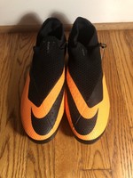 Nike Jr. Phantom Vision 2 Academy Dynamic Fit MG Soccer .