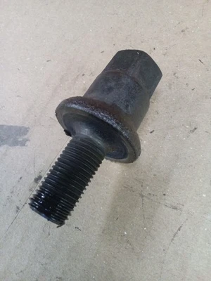 86-87 Mazda B2000 2.0 Fe Manivela Perno Cra Eje Polea Tornillo B2200 Foto 1 de 4