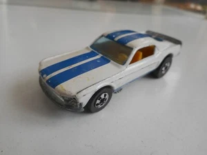 Hotwheels Ford Mustang Stocker in White/Blue (Made in France) - Picture 1 of 3