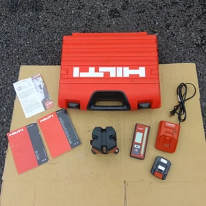 JUEGO VERDE PROYECTOR LÍNEA LÁSER MULTILÍNEA HILTI PM40-MG usado - Imagen 1 de 10