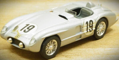 1:43 Brumm Coche de Carreras Mercedes 300 SLR N° 19 Le Mans 1955 J. M. Fangio - - Imagen 1 de 4