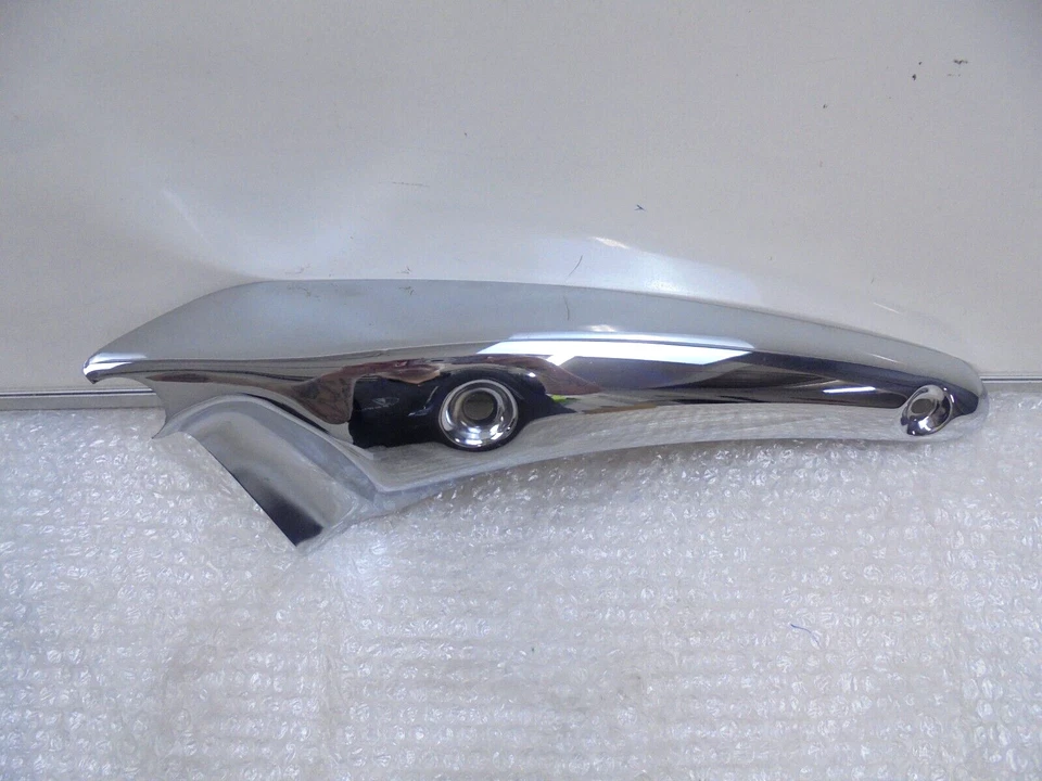 Triumph Rocket III Genuine Rear Mudguard Left Chrome Cover New T2306010 - Изображение 1 из 1