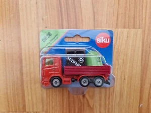 NEW 1/87 SCALE SIKU SCANIA RECYCLING TRUCK REF 0828 NEW CARDED - Picture 1 of 3