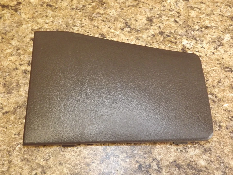 Tampa traseira externa traseira porta-malas interna Acura Integra DA SK7 fabricante de equipamento original RL marrom - Imagem 1 de 4